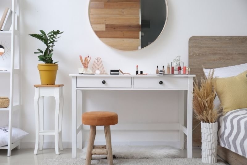 dressing table