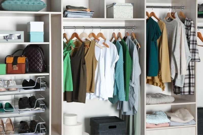 Using hangers in the closet