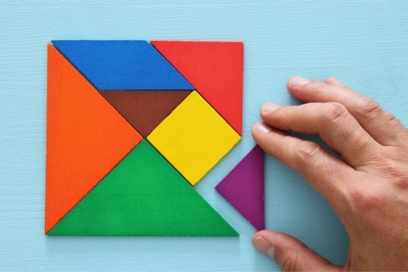 Tangram puzzle game