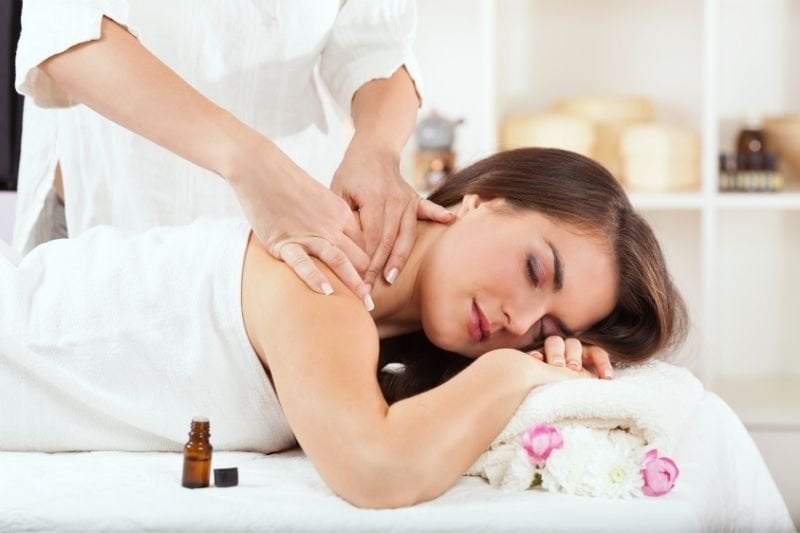 How to give a SPA massage?