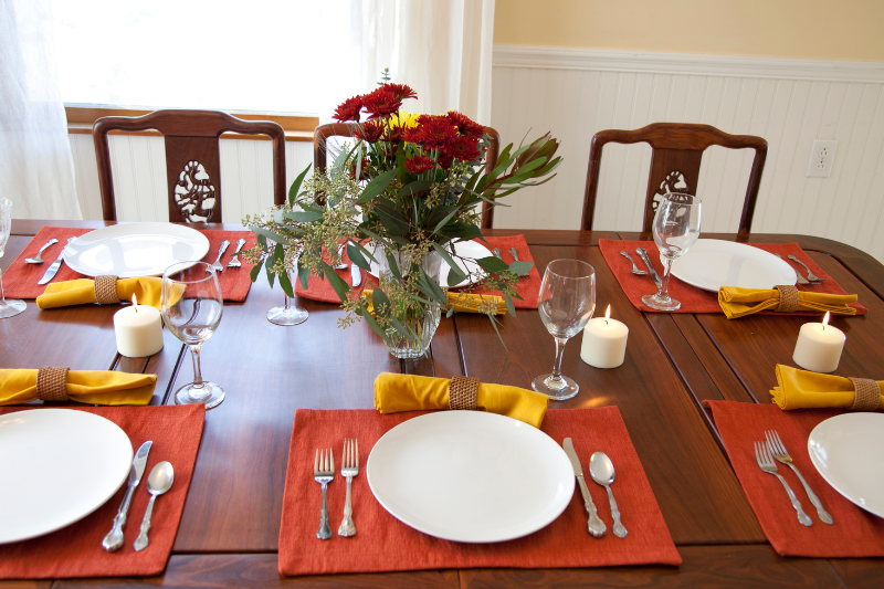 Tips for arranging plates on the table